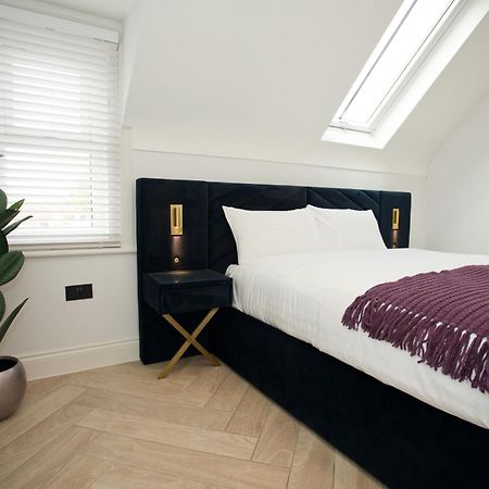 Ultra Stylish Apt Set In An Affluent Location Poole Dış mekan fotoğraf
