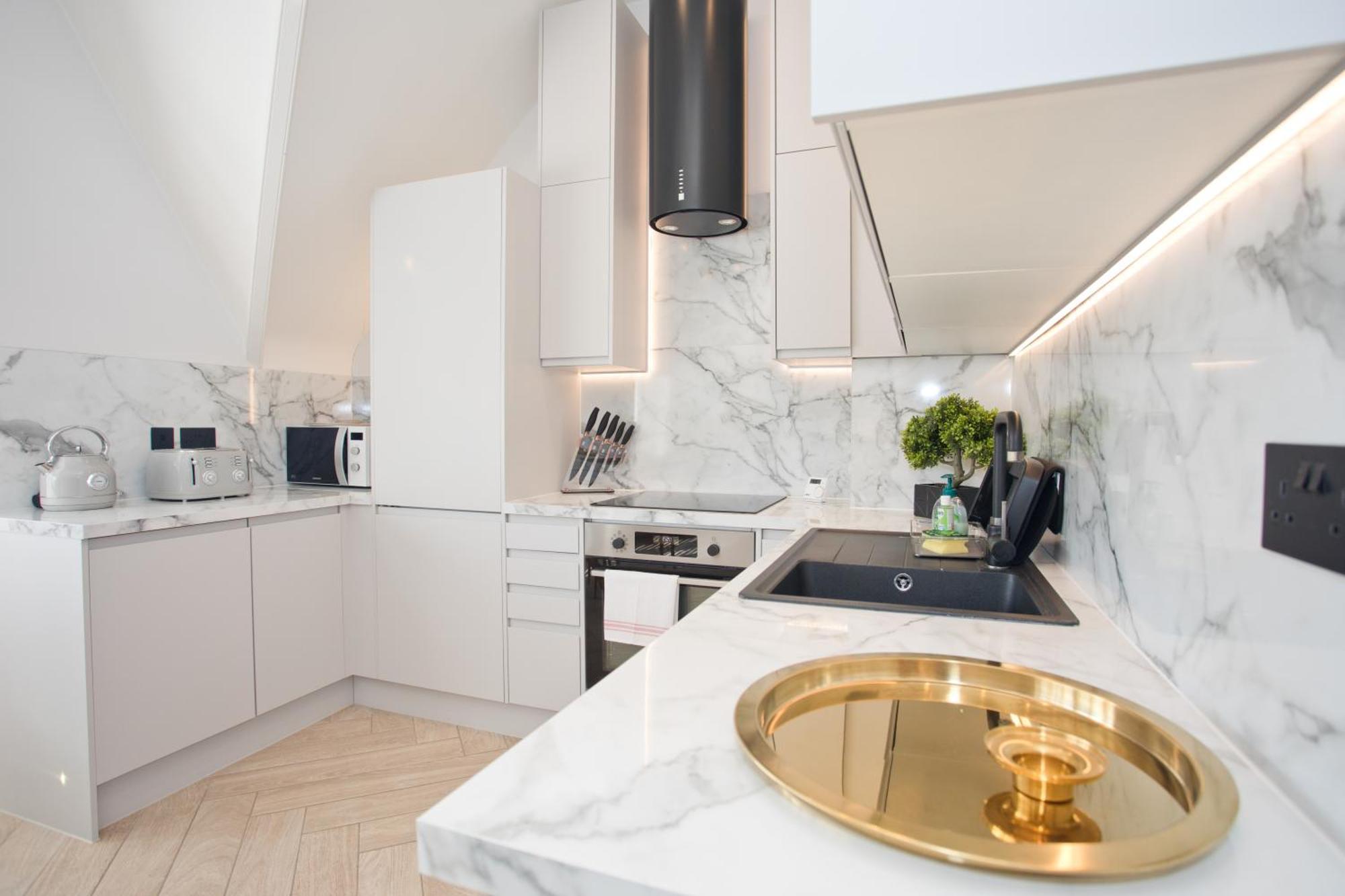 Ultra Stylish Apt Set In An Affluent Location Poole Dış mekan fotoğraf