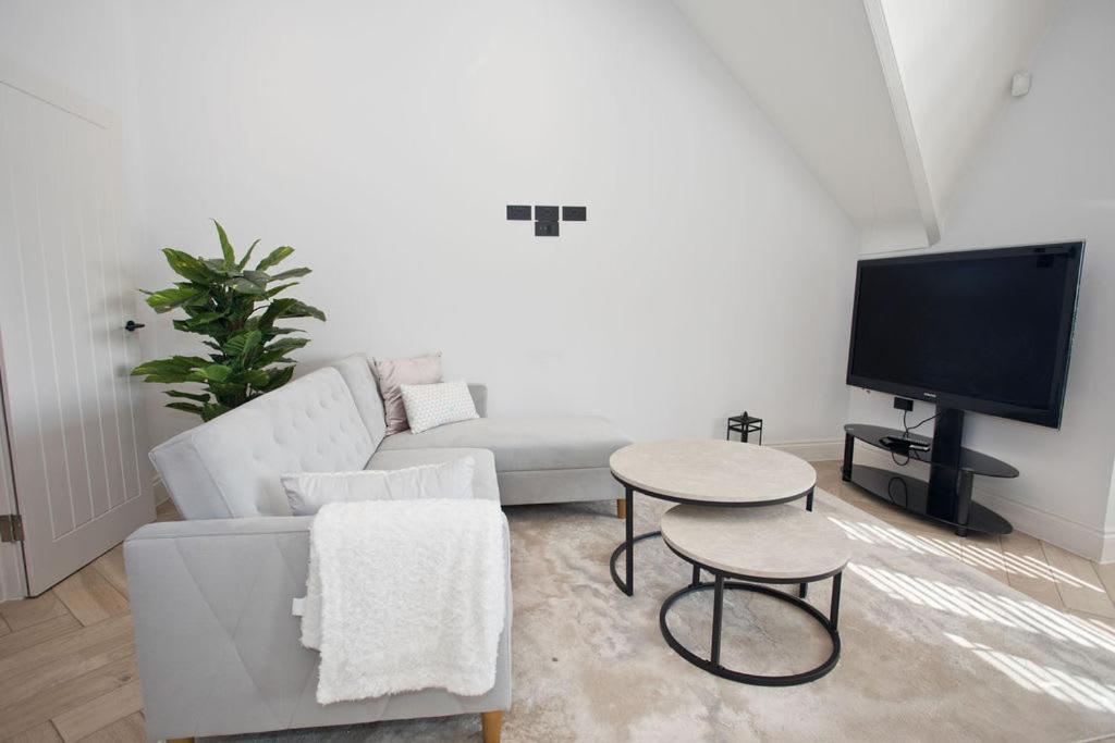 Ultra Stylish Apt Set In An Affluent Location Poole Dış mekan fotoğraf