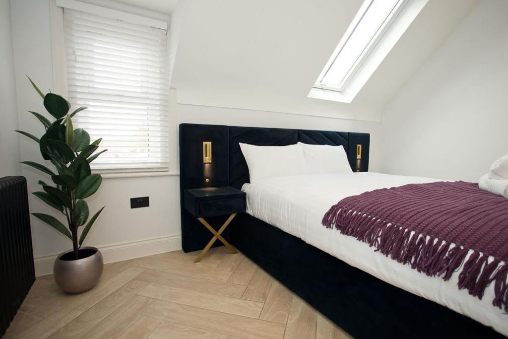 Ultra Stylish Apt Set In An Affluent Location Poole Dış mekan fotoğraf