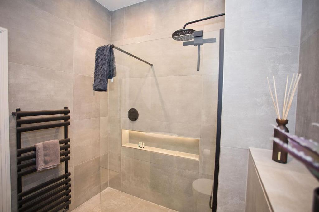 Ultra Stylish Apt Set In An Affluent Location Poole Dış mekan fotoğraf